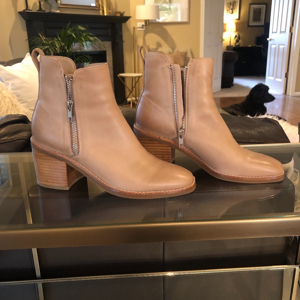 Anthropolgie  bootie - Size 37